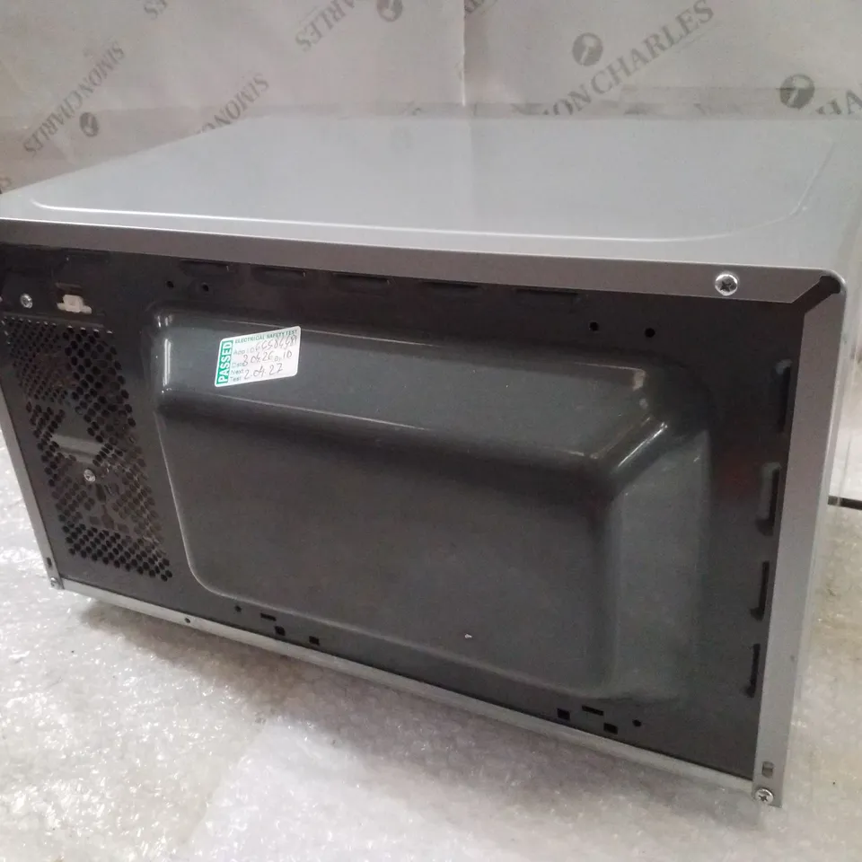 BOXED RUSSELL HOBBS TOUCH CONTROL 20L DIGITAL MICROWAVE