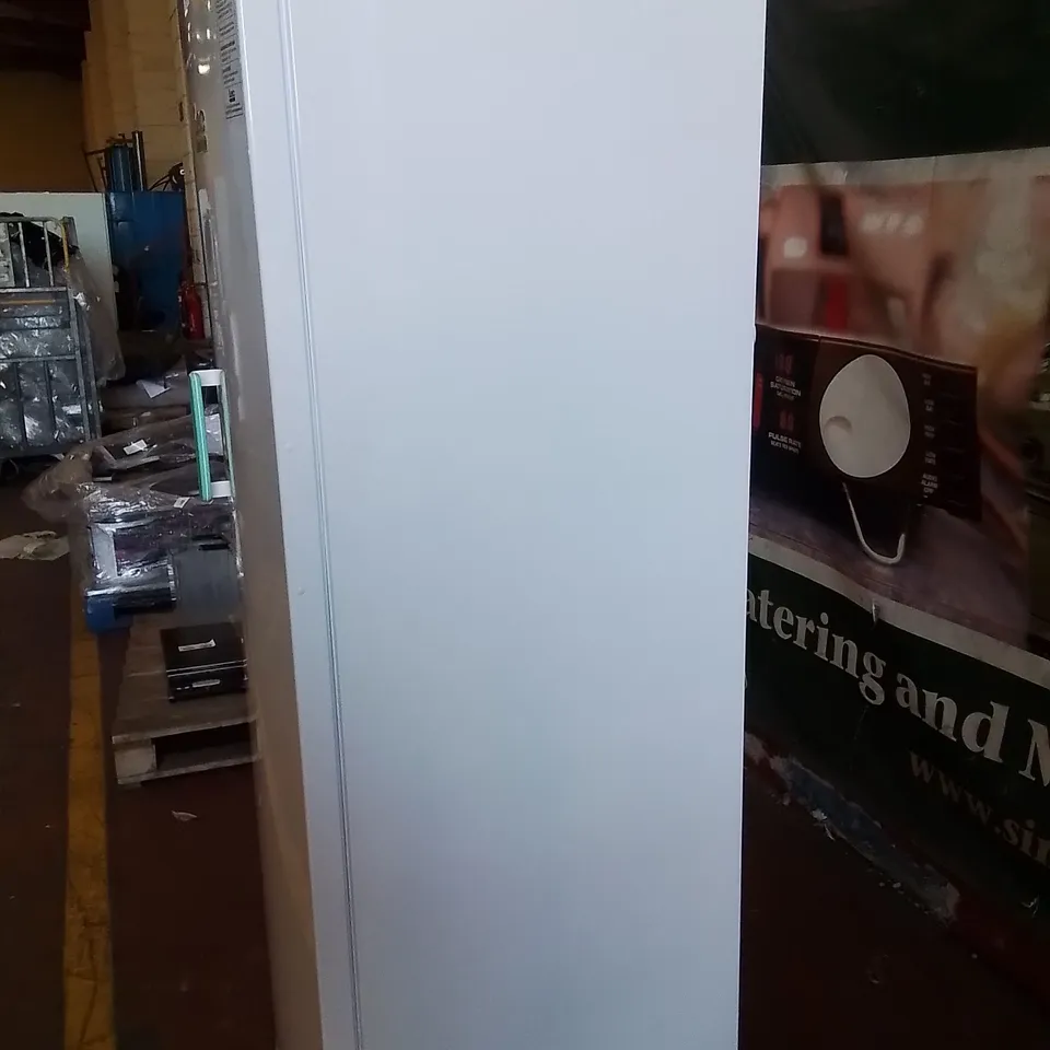 LEC PSR353UK - 353 LITRE PHARMACY REFRIGERATOR MEDICAL - SOLID DOOR