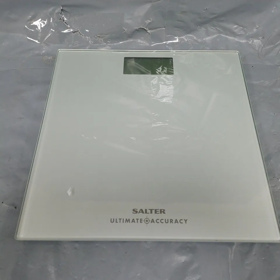 SALTER ULTIMATE ACCURACY DIGITAL BATHROOM SCALES IN PHANTOM GREY - COLLECTION ONLY