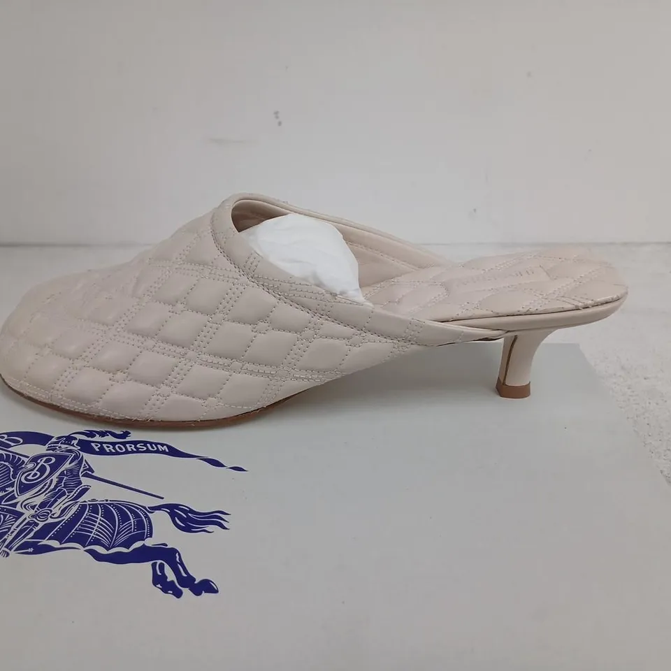 BURBERRY QUILTED LEATHER MULE – BEIGE, UK 7 (EU 40)