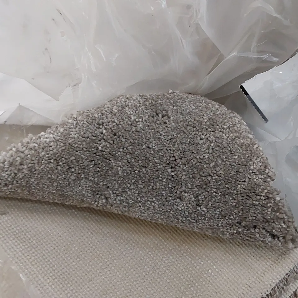 ROLL OF QUALITY ultimate impressions harbour carpet // SIZE: APPROX 4 x 4.2m