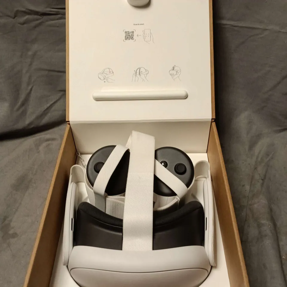 META QUEST 3 VR HEADSET WITH CONTROLLERS – 128 GB (BOXED)