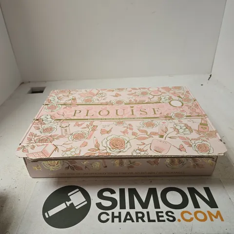 PLOUISE MAKEUP GIFT SET β THE CHEEK & MELT AWAY COLLECTION IN PINK FLORAL BOX