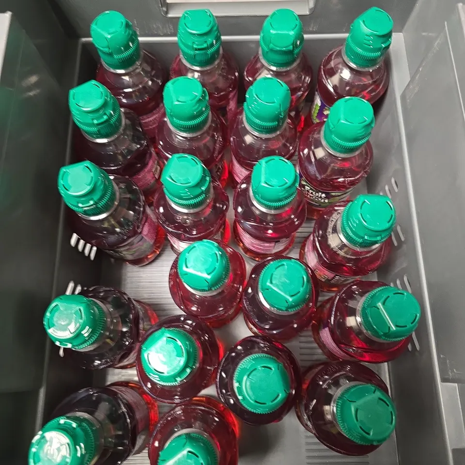 APPROXIMATELY 20 ROBINSONS FRUIT SHOOT DRINKS - APPLE & BLACKCURRANT 