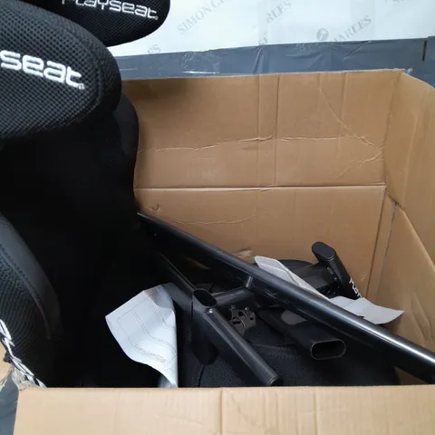 BOXED PLAYSEAT EVOLUTION PRO RACING SEAT