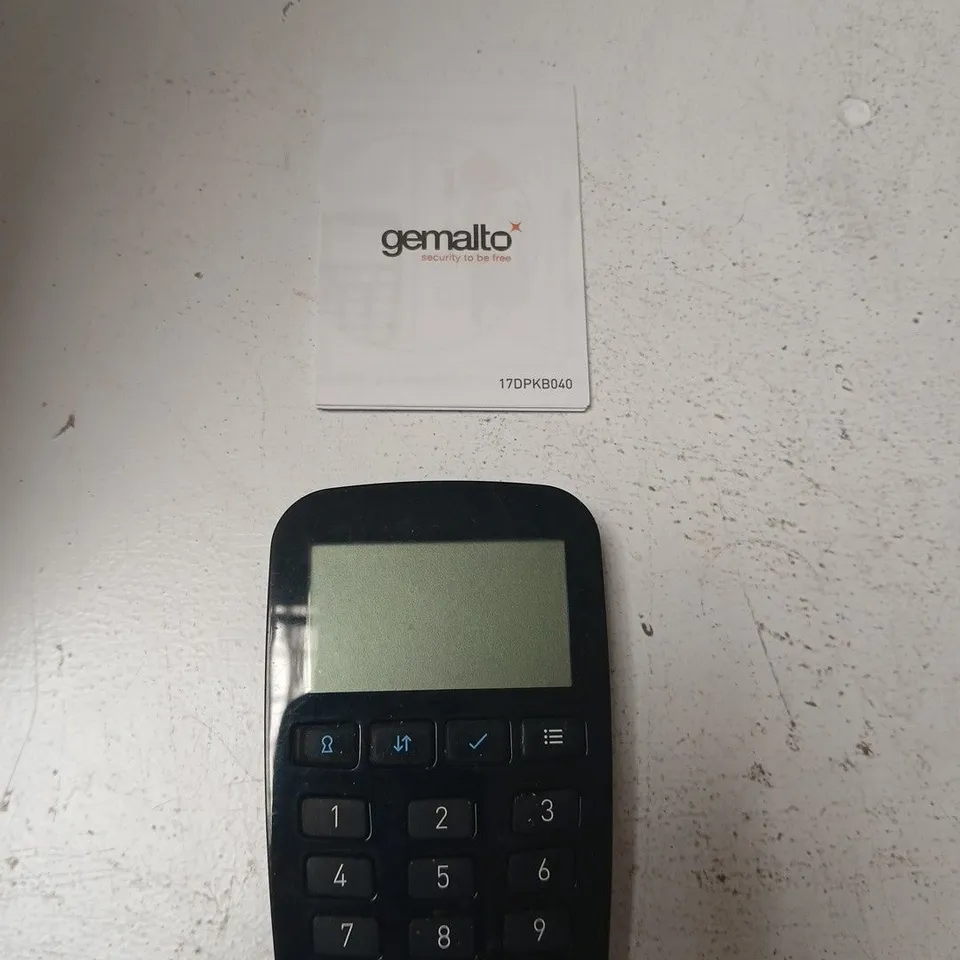 GEMALTO EZ10 BLE READER PKI SWYS