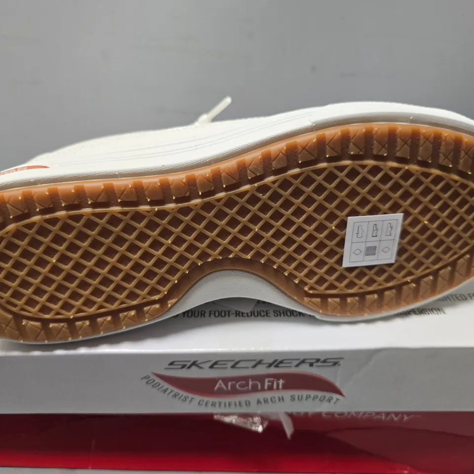 BOXED SKECHERS ON MY WAY WHITE TRAINERS - UK 6 