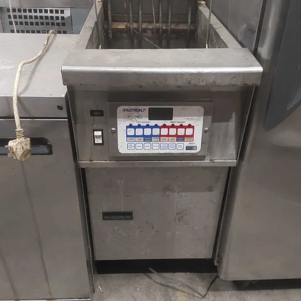 COMMERCIAL DEEP FRYER
