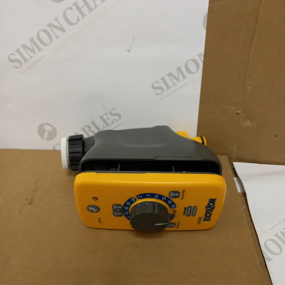 HOZELOCK SELF SUFFICIENT WATER TIMER