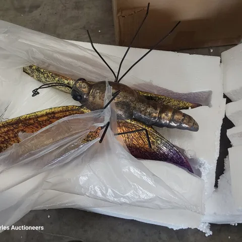 BOXED LARGE GARDEN BUTTERFLY ORNAMENT