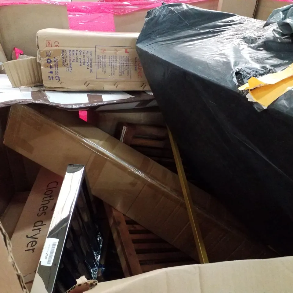 PALLET OF ASSORTED PRODUCTS INCLUDING TELESCOPIC LADDER 2.9M, PLAYPEN, TOILET SEAT, POP UP BEACH TENT, INSECT KILLER