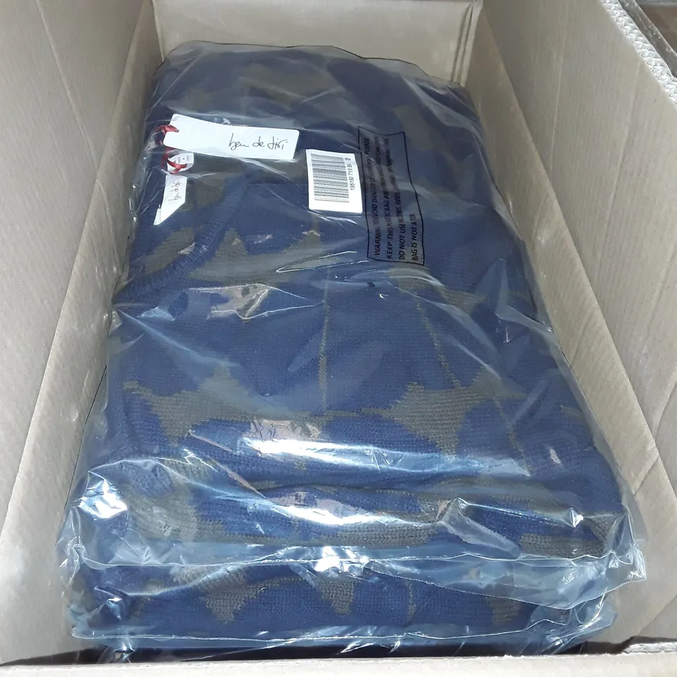 LOT OF APPROXIMATELY 9 BAGGED AS NEW BDL JACQUARD CARDIGANS IN CHOC/NAVY - ALL SIZE MED