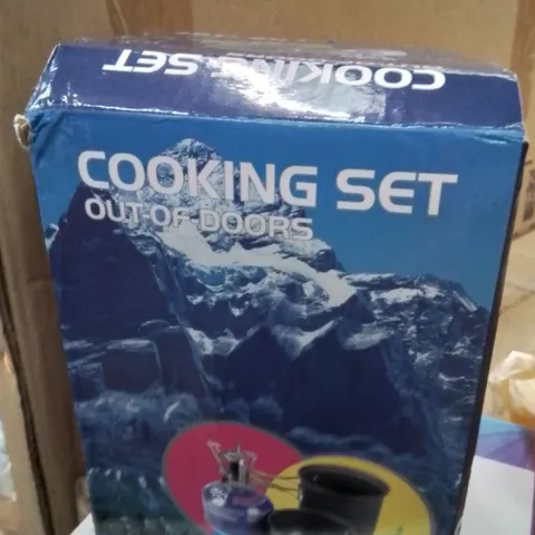 BOXED OUTDOORS COOKING SET
