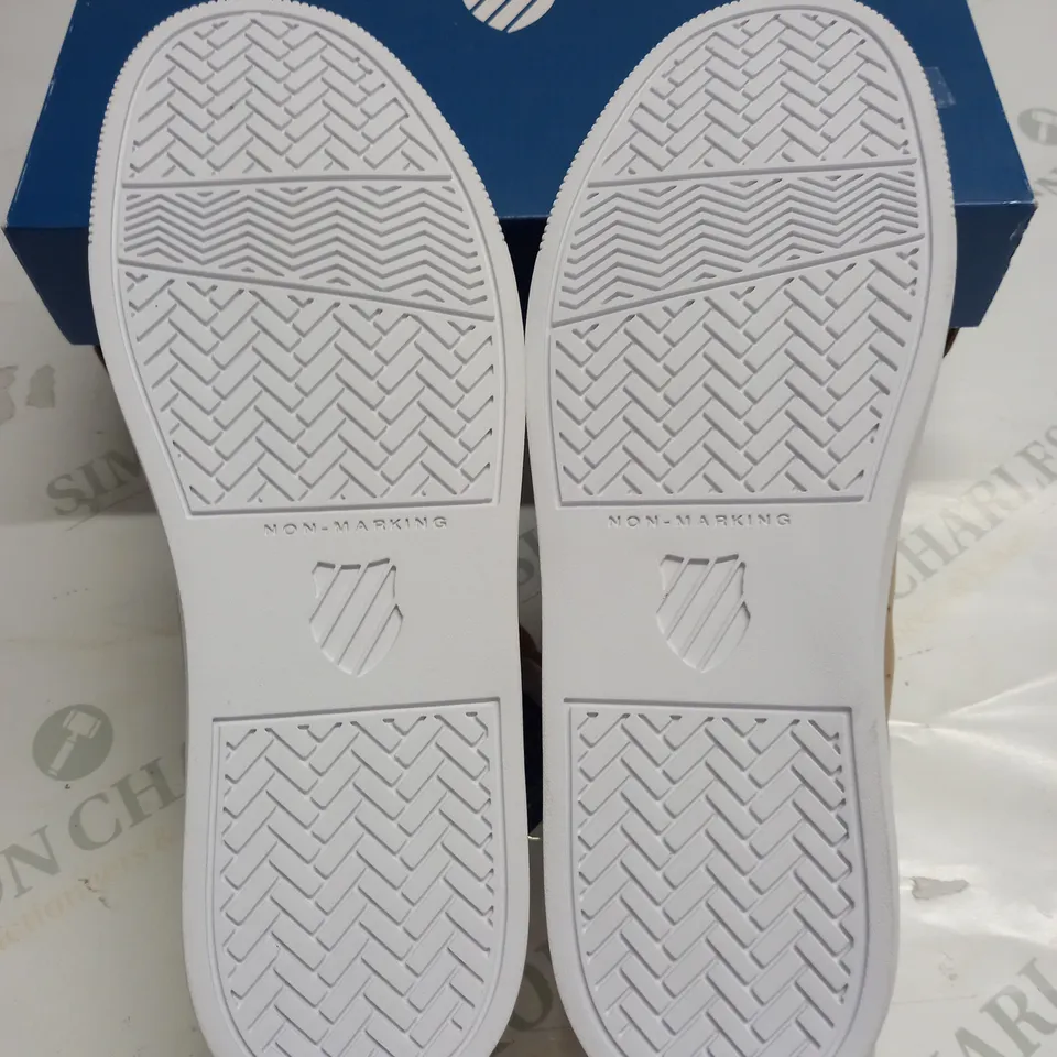 BOXED PAIR OF K-SWISS FRASCO LEATHER TRAINERS IN NOUGAT - 6
