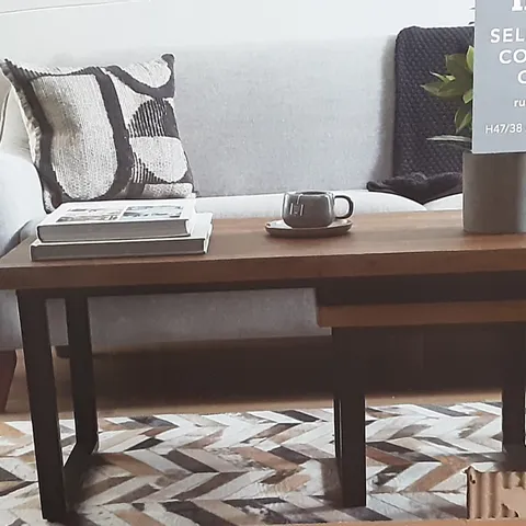 BOXED FREDDIE SELF ASSEMBLY COFFEE NEST OF TABLES IN RUSTIC WOOD EFFECT - H47/38 X W100/41 X D60/41CM