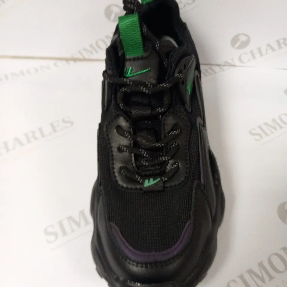 WARRIOR BLACK TRAINERS SIZE 41