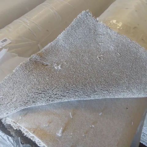 ROLL OF QUALITY ECLIPSE SAND DRIFT CARPET - 7.7 x 5m