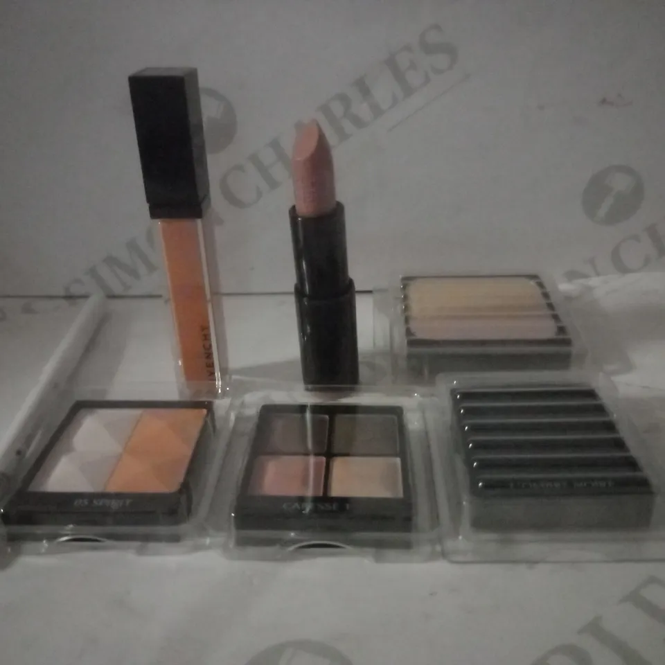 BOX OF APPROX 15 ASSORTED GIVENCHY TESTER PRODUCTS TO INCLUDE LIPSTICK #STREET ROSE, EYELINER #02 CHESTNUT, LIP GLOSS #SECRET NUDE, ETC 