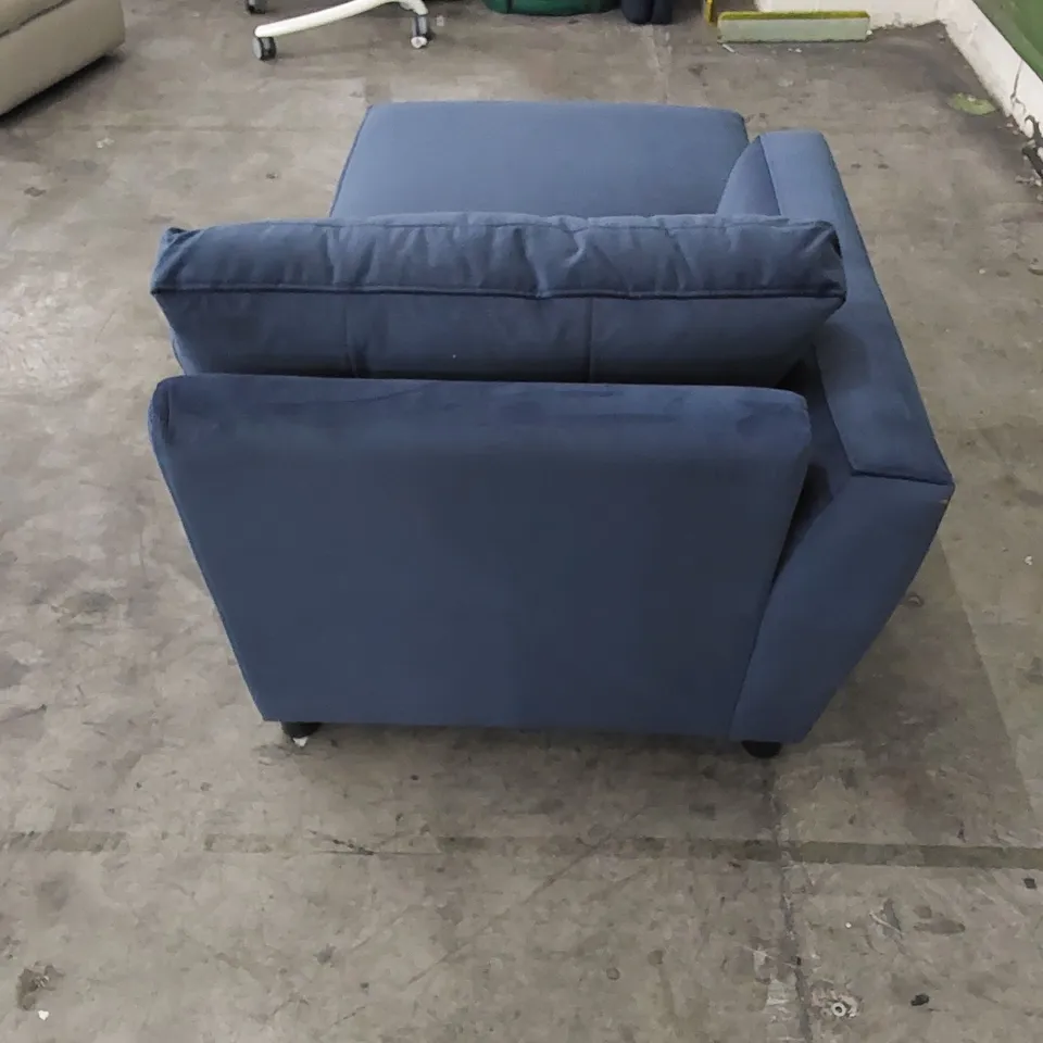 QUALITY LOUNGE CO DESIGNER HERMIONE CHAISE END IN AFRICAN SAPPHIRE FABRIC 