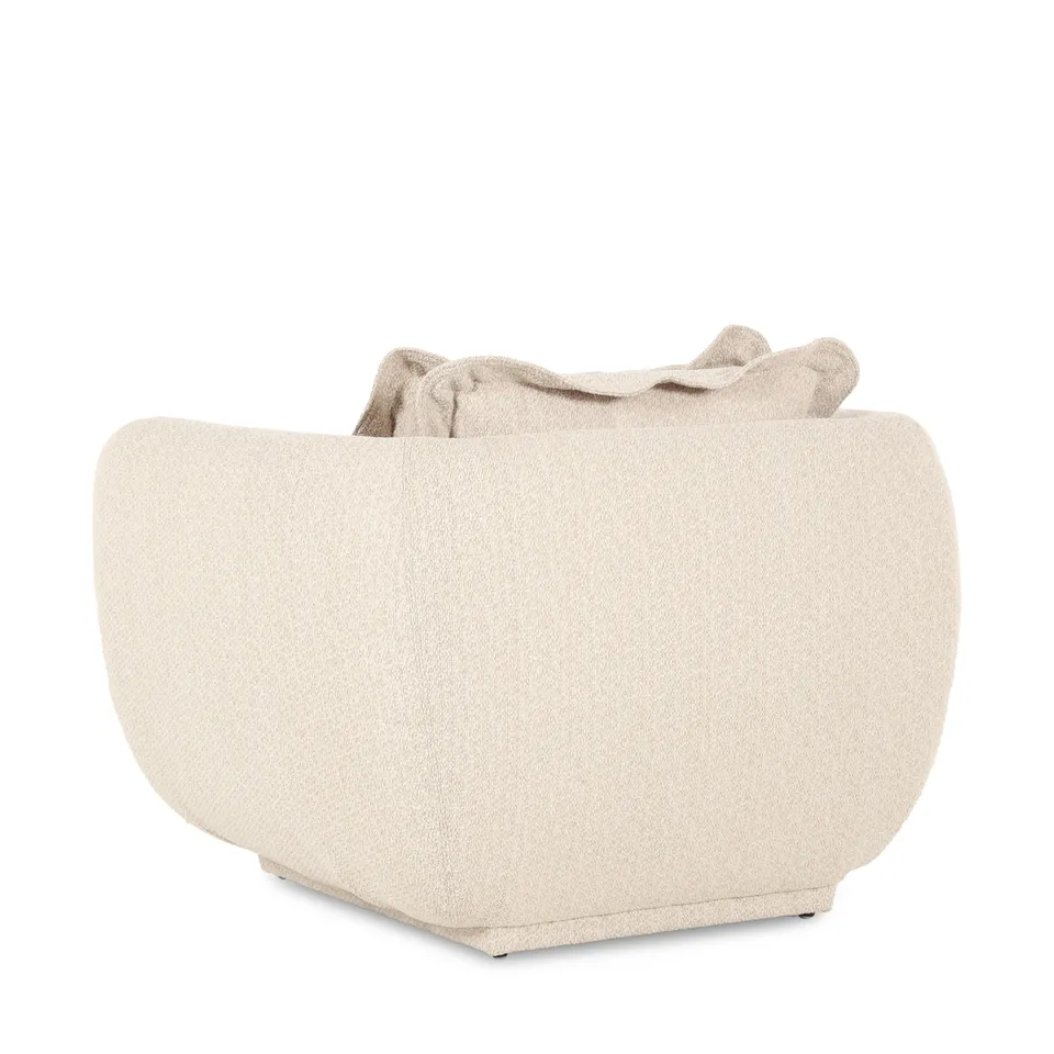 BRAND NEW BOXED BAIE SNUGGLER CHAIR IN FORZA FABRIC WITH 2 SCATTER CUSHIONS - NATURAL