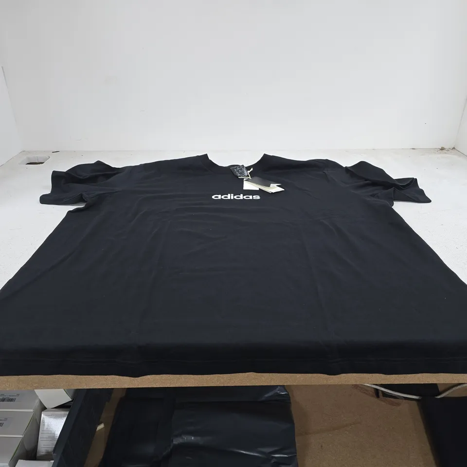 ADIDAS BLACK T SHIRT 3XL TAGGED