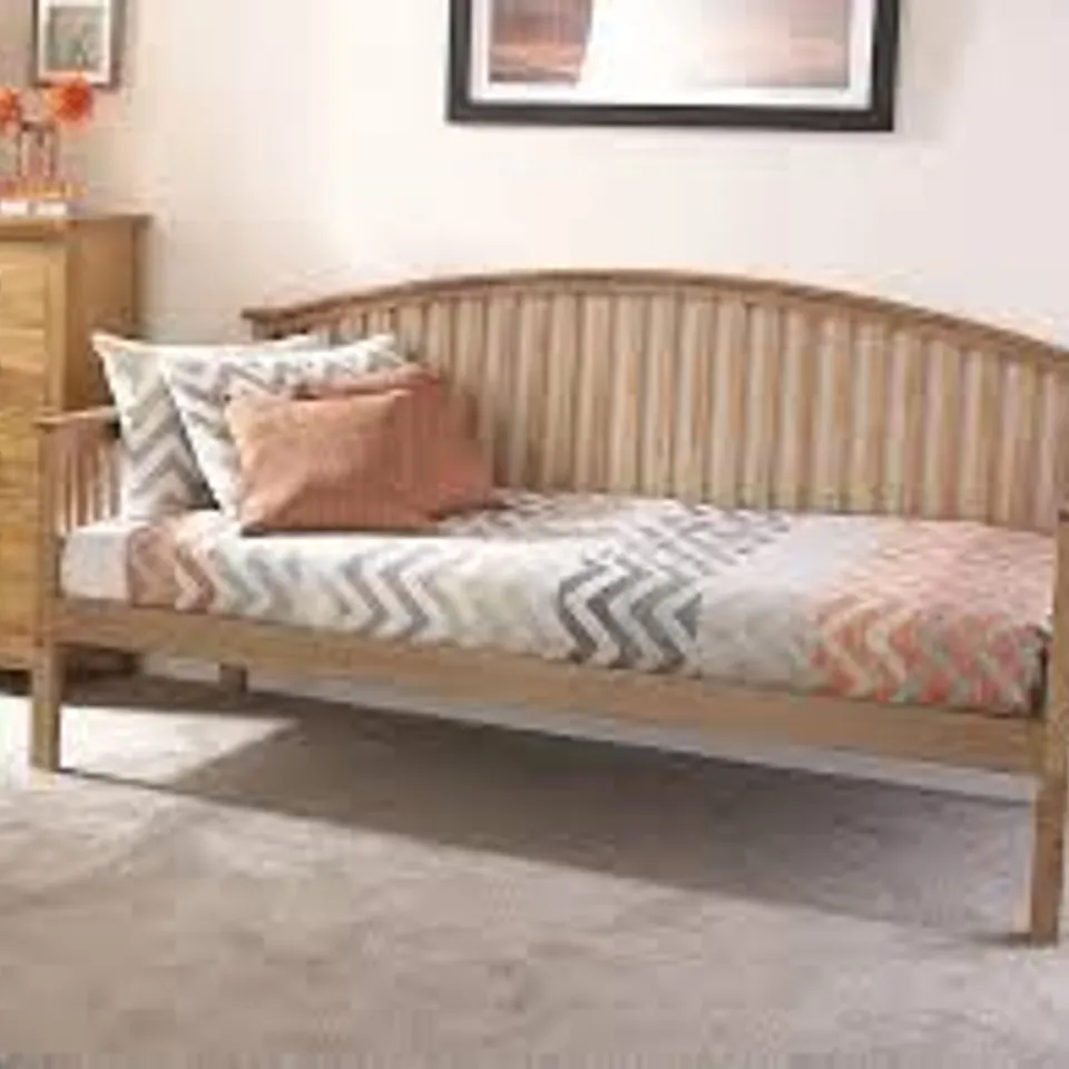 BOXED GFW MADRID SINGLE OAK WOOD WOODEN DAY BED (2 BOXES)
