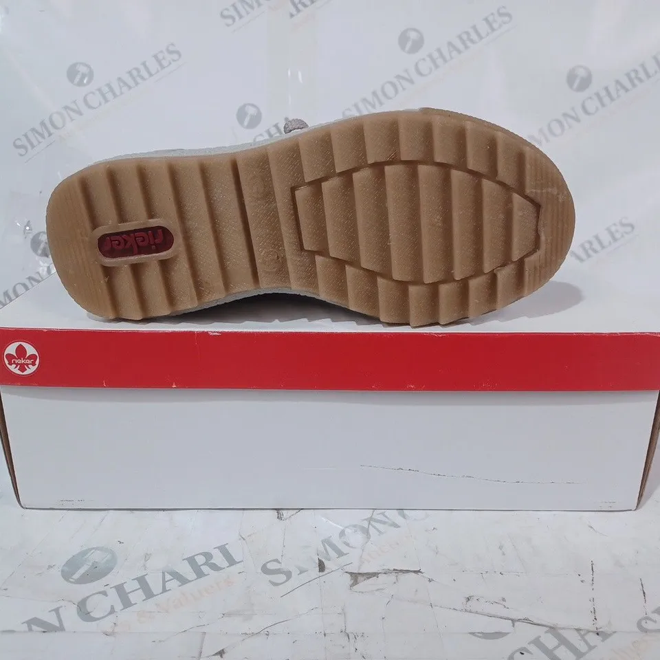 BOXED PAIR OF RIEKER ANTISTRESS HIKING BOOTS IN KHAKI - SIZE 5