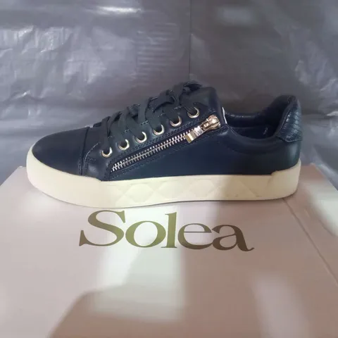 BOXED SOLEA MAEVA NAVY SYNTHETIC SNEAKERS SIZE 37