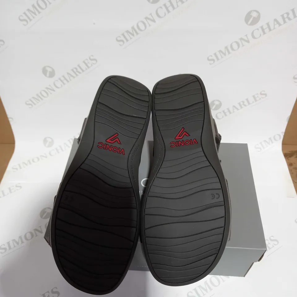 VIONIC RAZ SANDAL GUNMETAL - SIZE 9