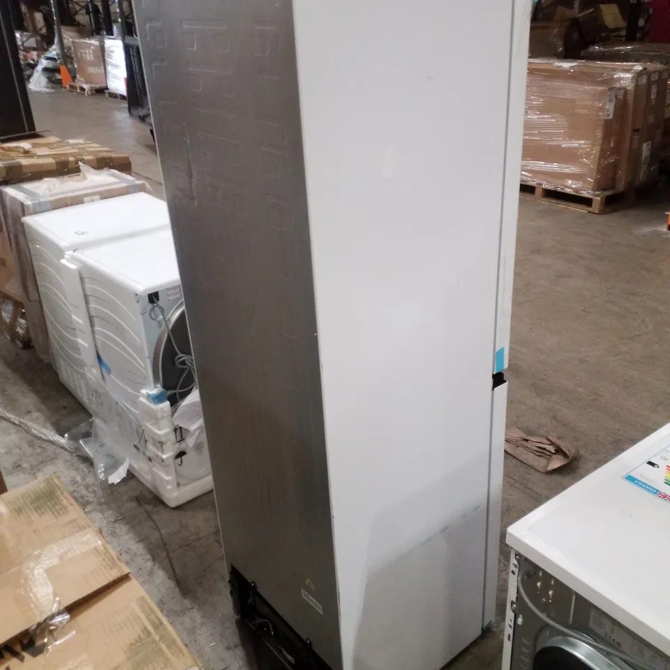 FRIDGEMASTER RB327N4WWE TOTAL NO FROST, FREESTANDING FRIDGE FREEZER - WHITE