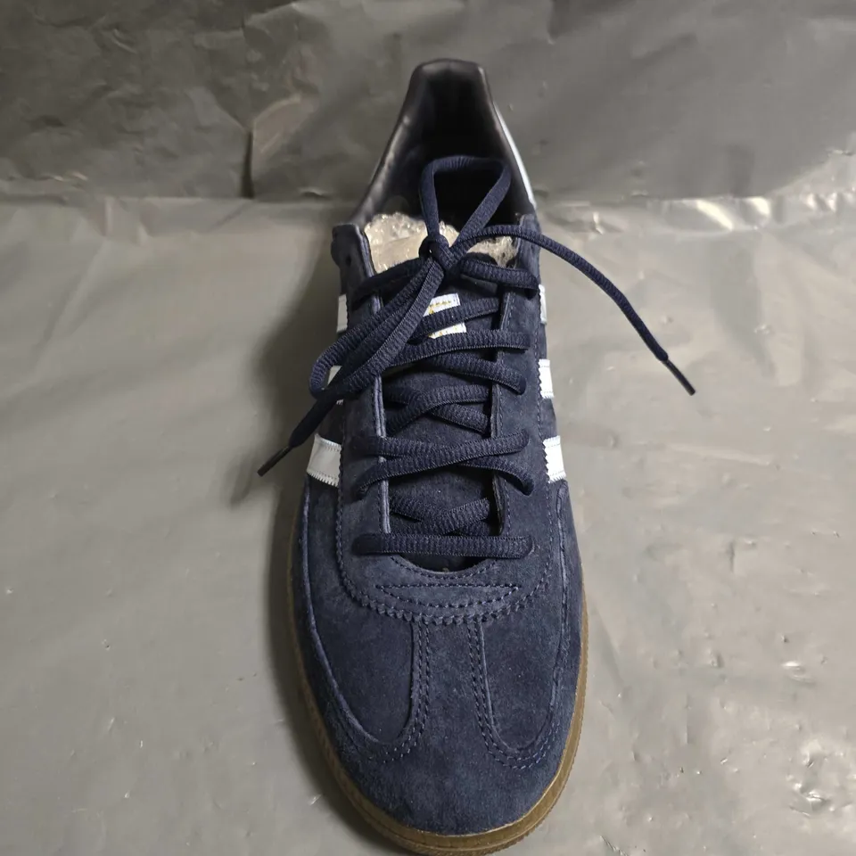 PAIR OF ADIDAS SPEZIAL TRAINERS - UK SIZE 11