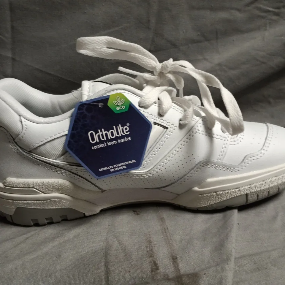 NEW BALANCE 550 TRAINERS IN WHITE - UK 6.5