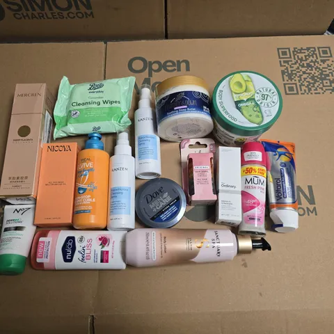LOT OF APPROXIMATELY 22 ASSORTED HEALTH AND BEAUTY ITEMS TO INCLUDE GARNIER BODY SUPERFOOD, SANCTUARY SPA BODY LOTION AND VOLTAROL PAIN RELIEF GEL