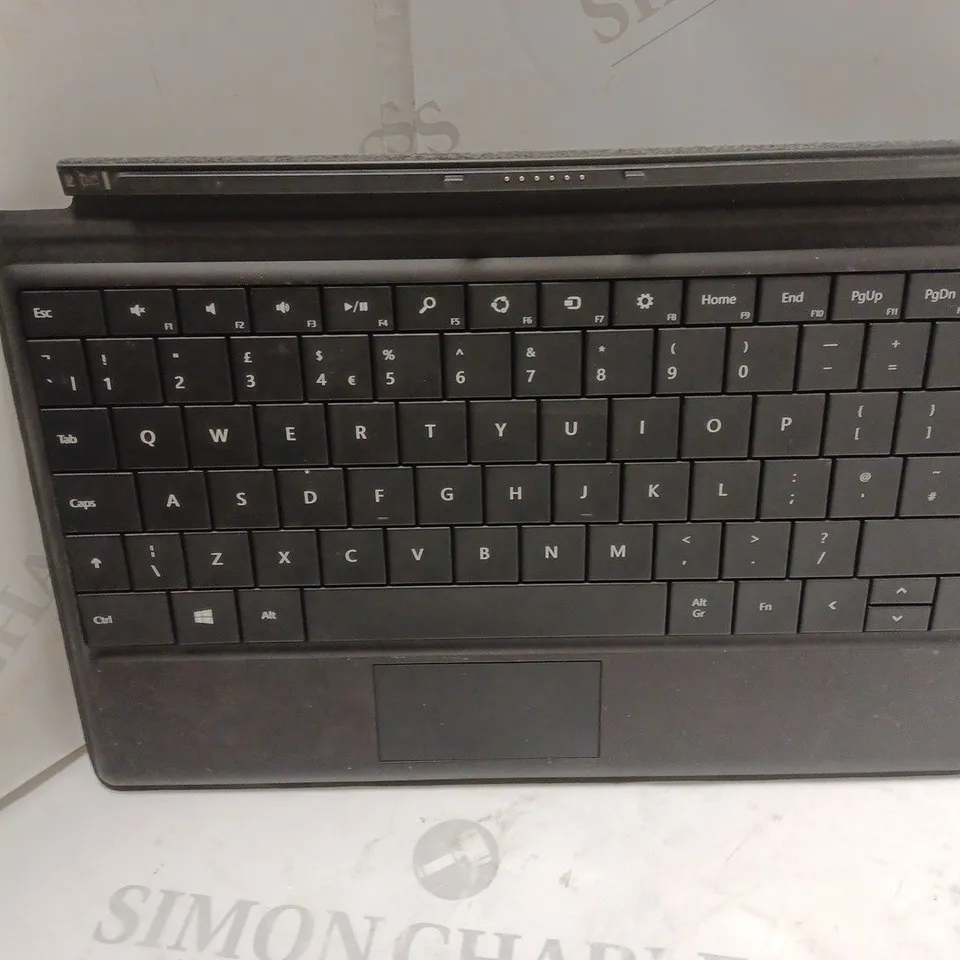 MICROSOFT SURFACE TYPE COVER IN BLACK