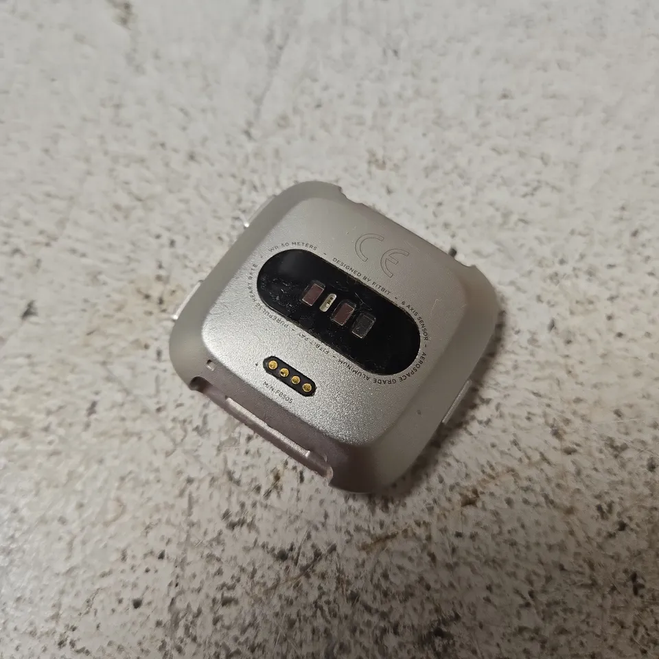 FITBIT VERSA 2 SILVER