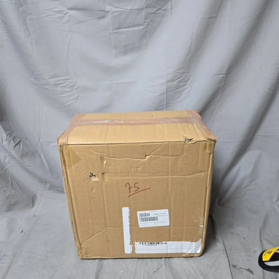 HOME STORIES SET OF 2 INDOOR / OUTDOOR LED EFFECT LANTERNS.