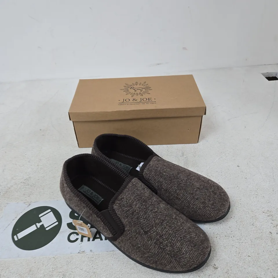 JO & JOE HAIG WIDE FIT BROWN SLIP-ON SHOES, UK 11