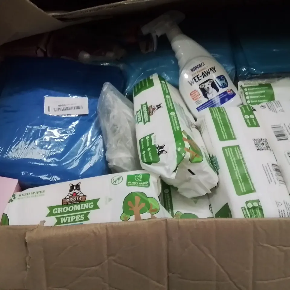 PALLET CONTAINING A LARGE QUANTITY OF PET FOOD AND SUPPLIES 