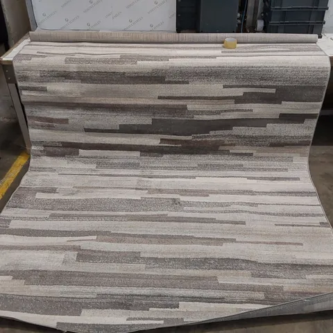 WARLICK MEDIUM GREY/TAN/WHITE RUG // 200 X 275CM