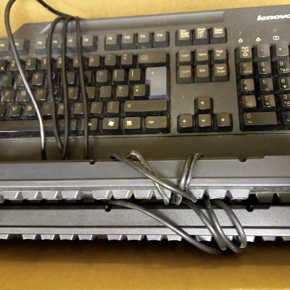 LOT OF 10 COMPUTER KEYBOARDS