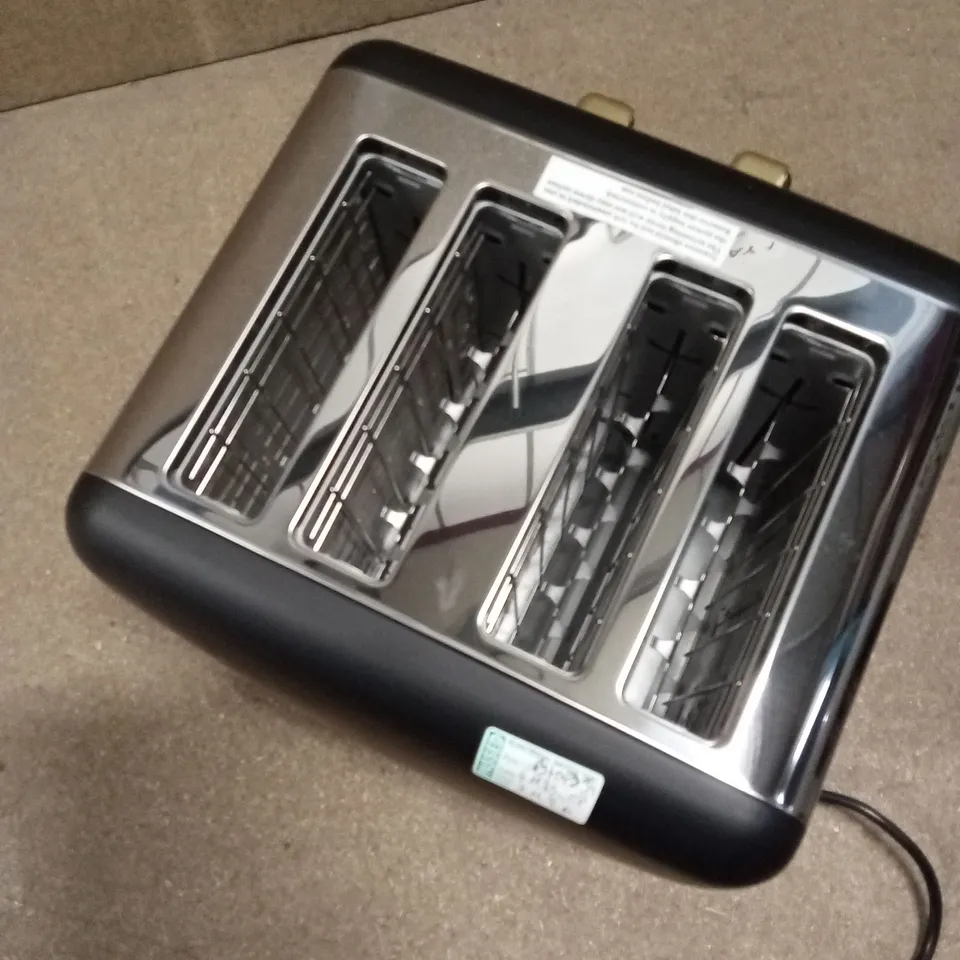 BOXED MORPHY RICHARDS 4-SLICE TOASTER - ACCENTS BLACK