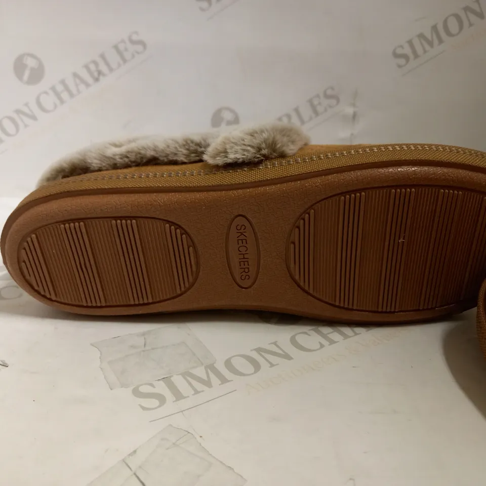 SKETCHERS CALI COSY CAMPFIRE TEAM TOASTY CHESTNUT SLIDERS - WOMENS SIZE 8.5 
