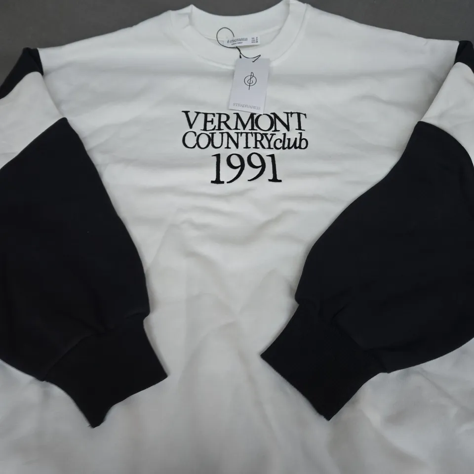 STRADIVARIUS VERMONT COUNTRY CLUB SWEATSHIRT SIZE M