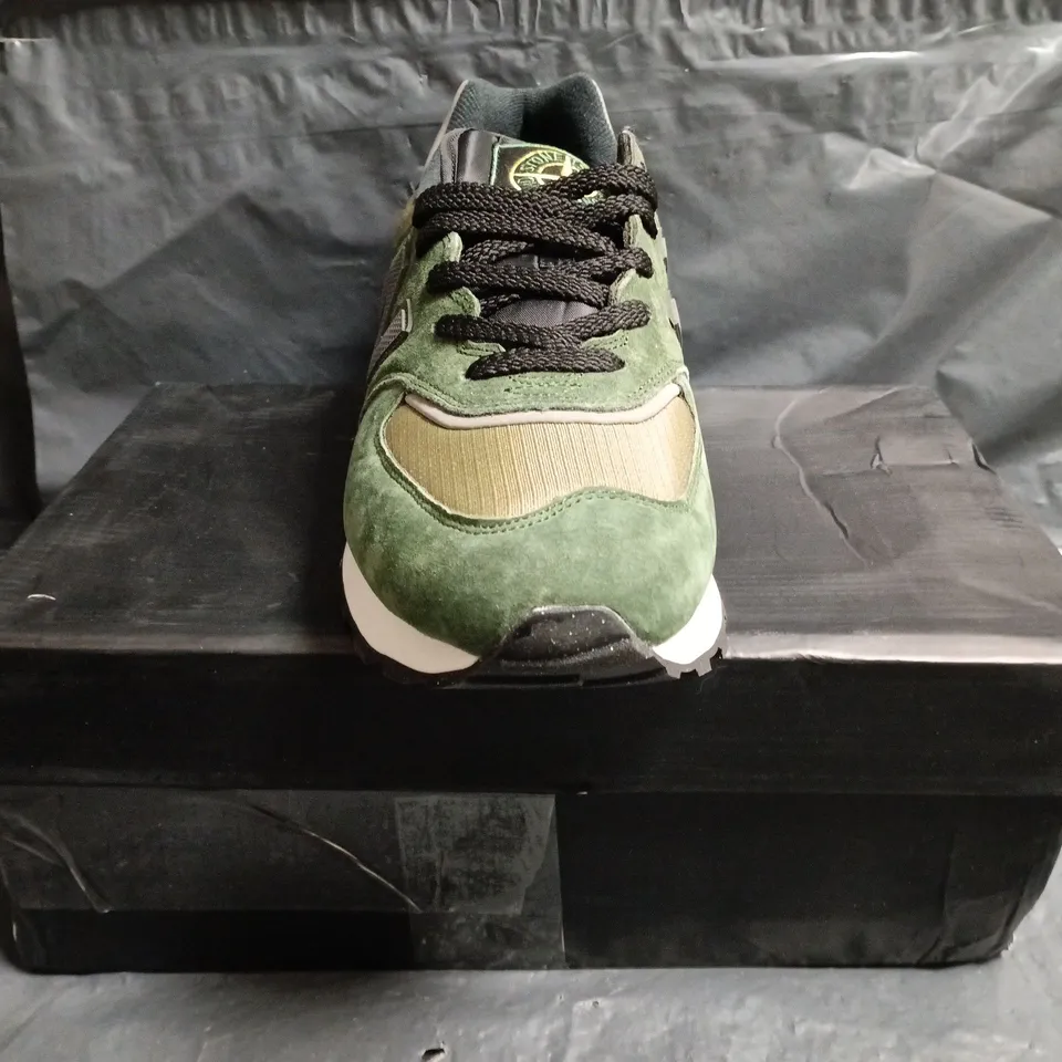 BOXED PAIR OF NEW BALANCE STONE ISLAND TRAINERS IN GREEN/SAGE SIZE UK 8.5