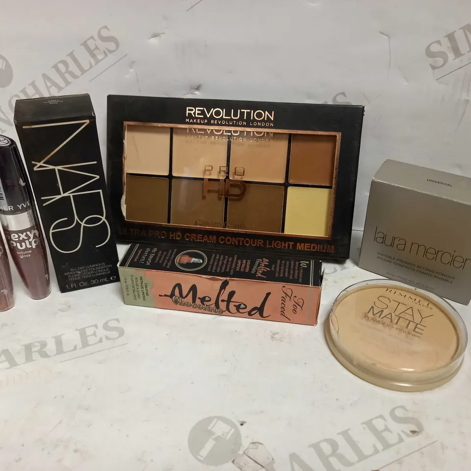 PREMIUM MAKEUP ASSORTMENT 8 ITEMS