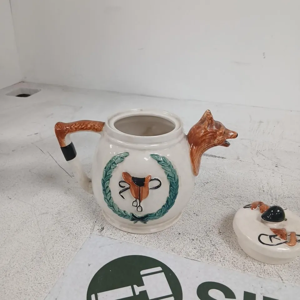 VINTAGE FOX HUNT CERAMIC TEA SET TEAPOT JUG SUGAR POT HAND PAINTED COLLECTIBLE