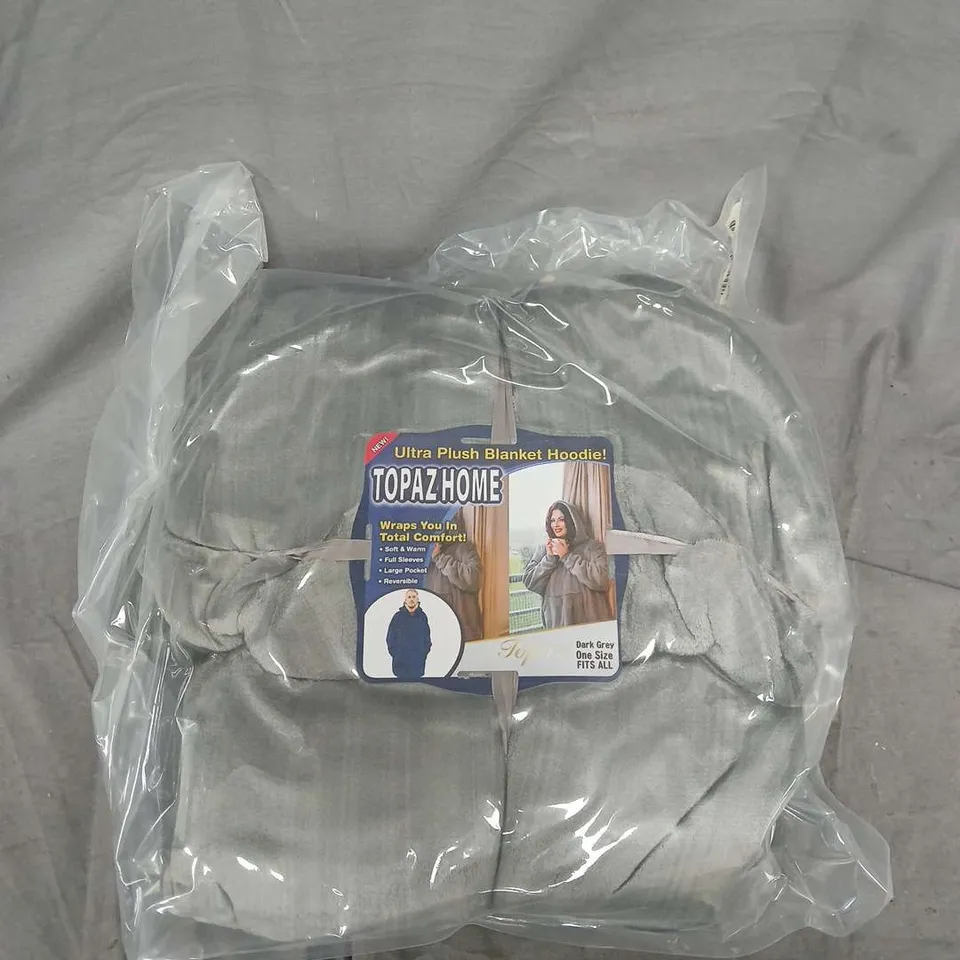 BOX OF APPROX 10 DARK GREY HOODIE BLANKETS