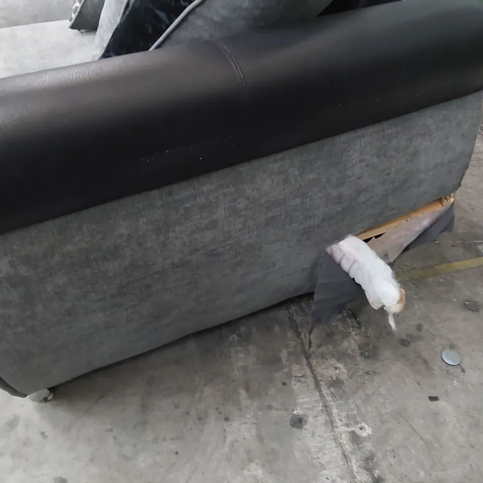 DESIGNER THREE SEATER SOFA WITH SCATTER CUSHIONS BLACK FAUX LEATHER & GREY FABRIC 