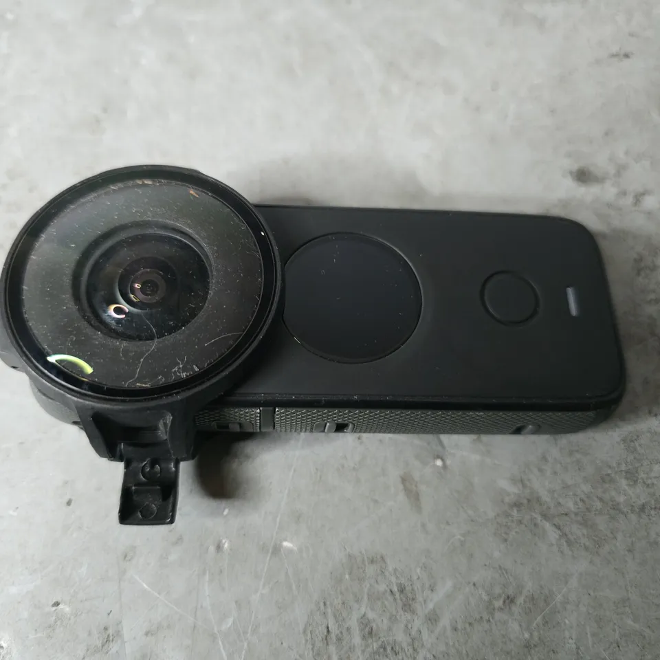 INSTA360 ONE 360 CAMERA 