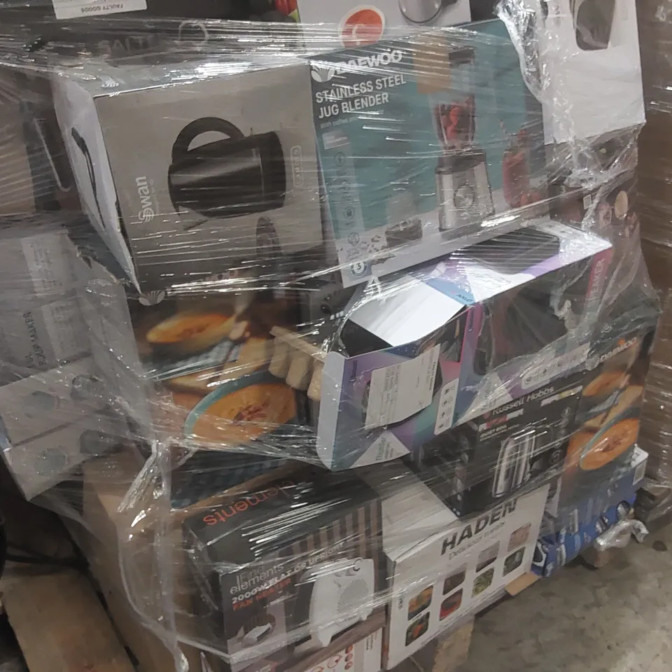 PALLET CONTAINING A VERY LARGE QUANTITY OF ASSORTED HOME APPLIANCES INCLUDING: KETTLES, BLENDER, SOUP MAKERS, TOASTER, PARTY SPEAKER, FAN HEATER, AIR FRYER, SMART KARAOKE SET ECT